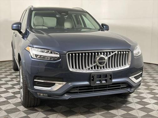 2023 Volvo XC90 B6 Plus 6-Seater