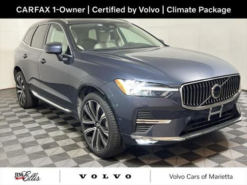 2023 Volvo XC60 B5 Ultimate Bright Theme
