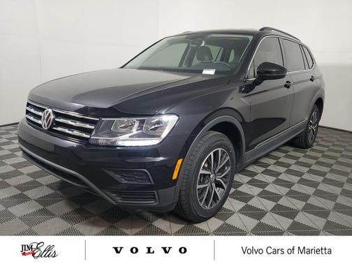 Deep Black 2020 Volkswagen Tiguan 2.0T SE