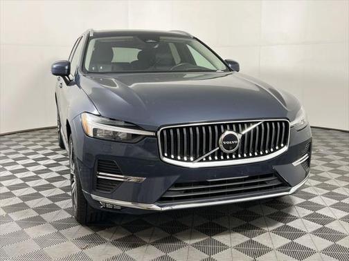 2022 Volvo XC60 B5 Inscription