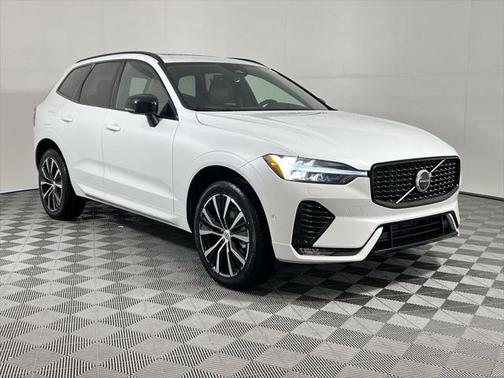 2025 Volvo XC60 Plus