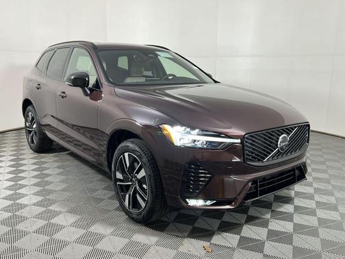 2026 Volvo XC60 B5 Plus