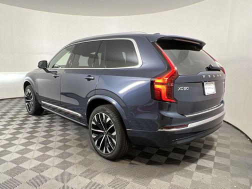 2026 Volvo XC90 Plug-In Hybrid T8 Plus 7-Seater