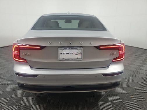 Silver Dawn Metallic 2024 Volvo S60 B5 Core Dark Theme