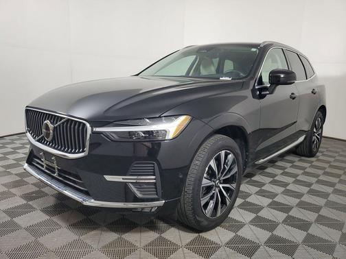 2023 Volvo XC60 B5 Plus Bright Theme