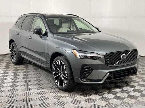 2026 Volvo XC60 B5 Ultra