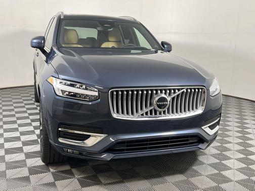 2024 Volvo XC90 B6 Ultimate Bright Theme 7-Seater