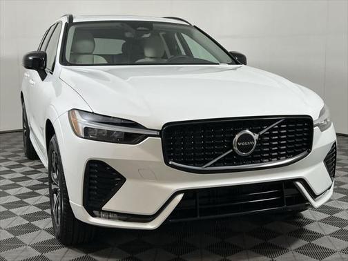 2025 Volvo XC60 B5 Core