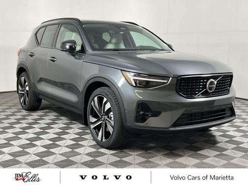 2026 Volvo XC40 B5 Ultra