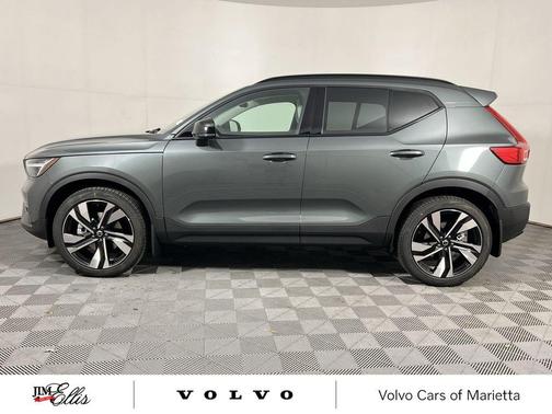 2026 Volvo XC40 B5 Ultra