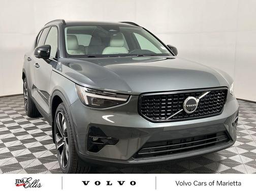 2026 Volvo XC40 B5 Ultra