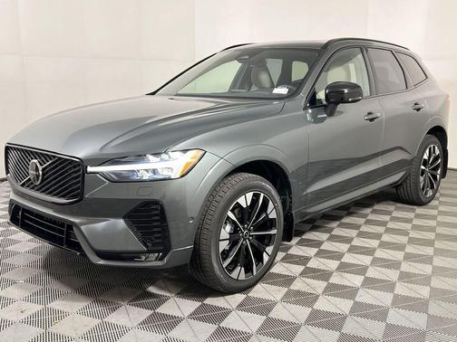 2026 Volvo XC60 B5 Plus