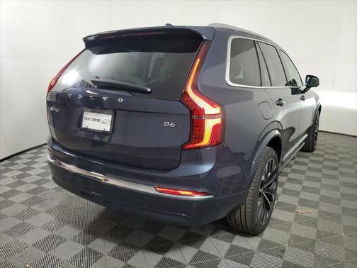 2025 Volvo XC90 B6 Ultra