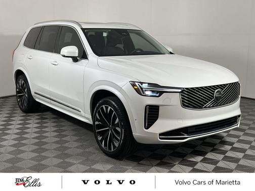 2025 Volvo XC90 B5 Plus 7-Seater