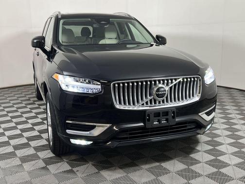 2024 Volvo XC90 B5 Core Bright Theme