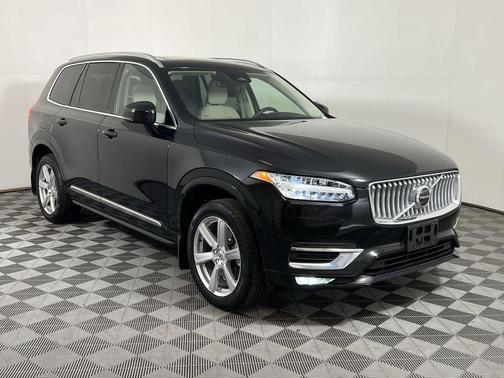 2024 Volvo XC90 B5 Core Bright Theme