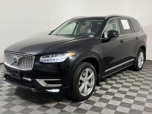 2024 Volvo XC90 B5 Core Bright Theme