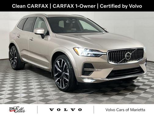 2023 Volvo XC60 B5 Ultimate Bright Theme