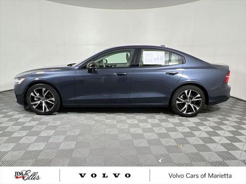 2024 Volvo S60 B5 Core Dark Theme