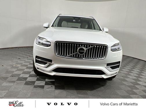 2024 Volvo XC90 B5 Core Bright Theme