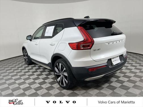 2021 Volvo XC40 Recharge Pure Electric P8