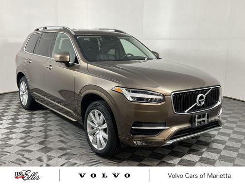2017 Volvo XC90 T6 Momentum