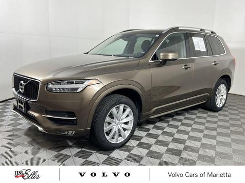2017 Volvo XC90 T6 Momentum