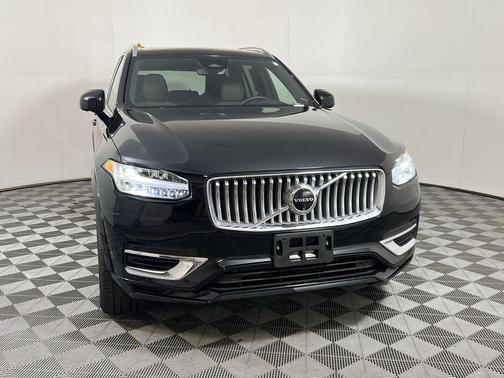2024 Volvo XC90 Recharge Plug-In Hybrid T8 Plus Bright Theme 7-Seater