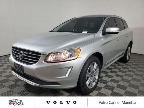 Bright Silver Metallic 2017 Volvo XC60 T5 Inscription