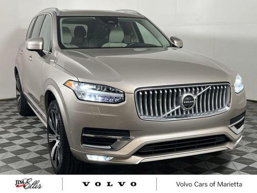 2024 Volvo XC90 B5 Plus Bright Theme