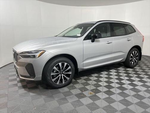 2025 Volvo XC60 B5 Core