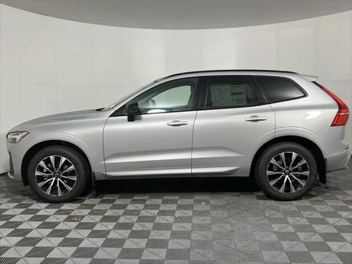 2025 Volvo XC60 B5 Core