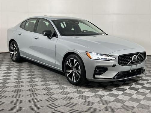 2025 Volvo S60 B5 Core