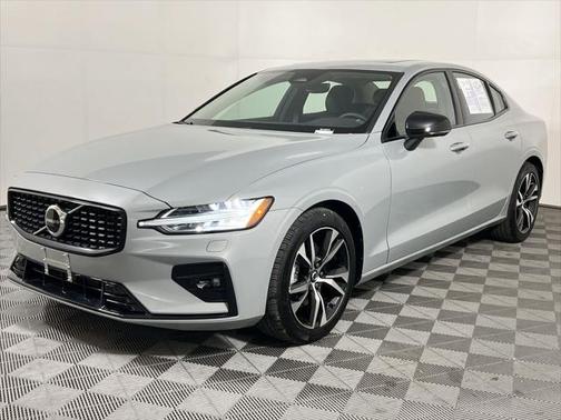 2025 Volvo S60 B5 Core