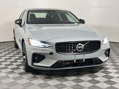 2025 Volvo S60 B5 Core