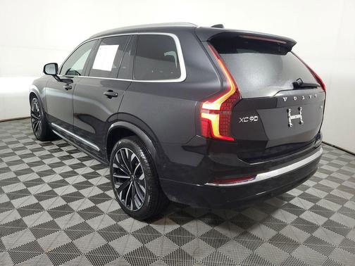 2025 Volvo XC90 B6 Plus 7-Seater