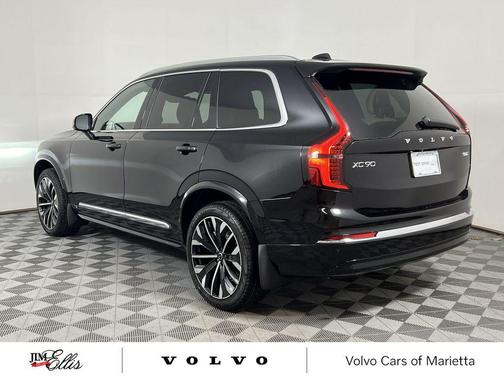 2026 Volvo XC90 B5 Core