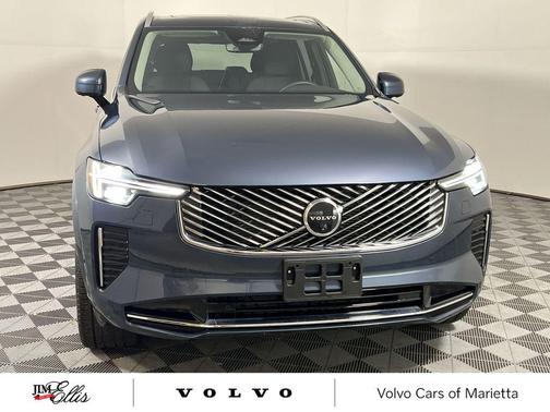 2025 Volvo XC90 B6 Plus 7-Seater
