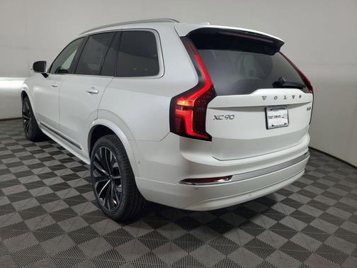 Crystal White Pearl 2026 Volvo XC90 Ultra, B6 AWD Gas (mild hybrid), Gasoline, Bright, 7 Seats