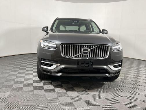 2024 Volvo XC90 Recharge Plug-In Hybrid T8 Ultimate Bright Theme 7-Seater