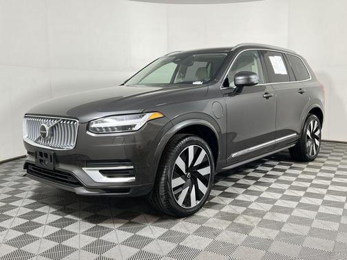 2024 Volvo XC90 Recharge Plug-In Hybrid T8 Ultimate Bright Theme 7-Seater
