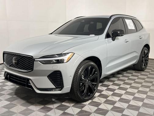 2026 Volvo XC60 B5 Ultra Black Edition