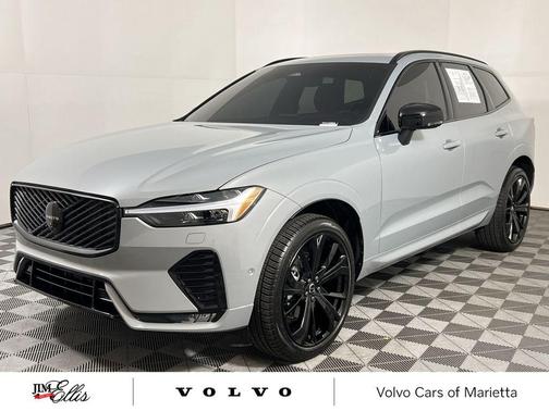 2026 Volvo XC60 B5 Ultra Black Edition