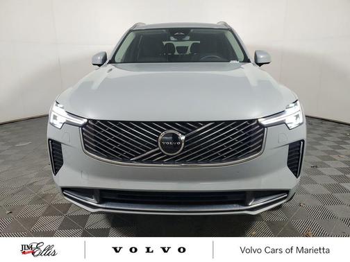 2025 Volvo XC90 B6 Core