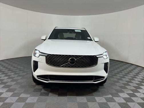 2026 Volvo XC90 B5 Plus 7-Seater