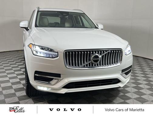2024 Volvo XC90 B5 Core Bright Theme
