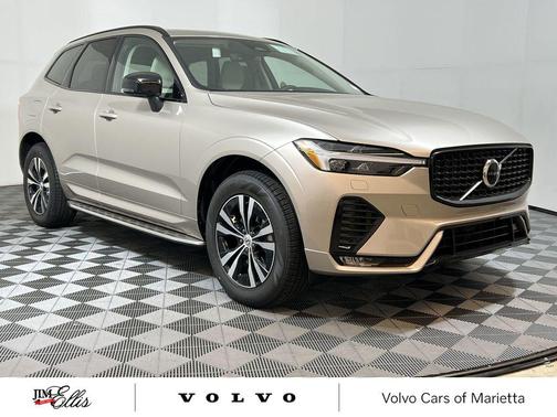 2025 Volvo XC60 B5 Core