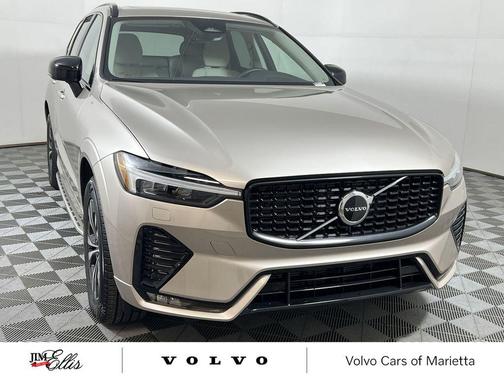 2025 Volvo XC60 B5 Core