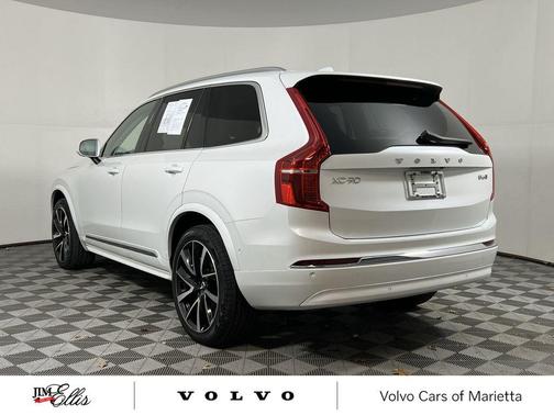 2024 Volvo XC90 B6 Plus Bright Theme 7-Seater