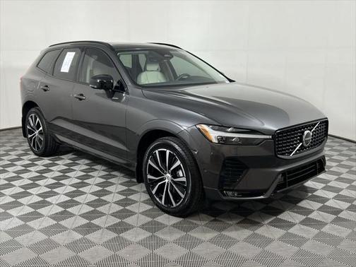 2025 Volvo XC60 Plus